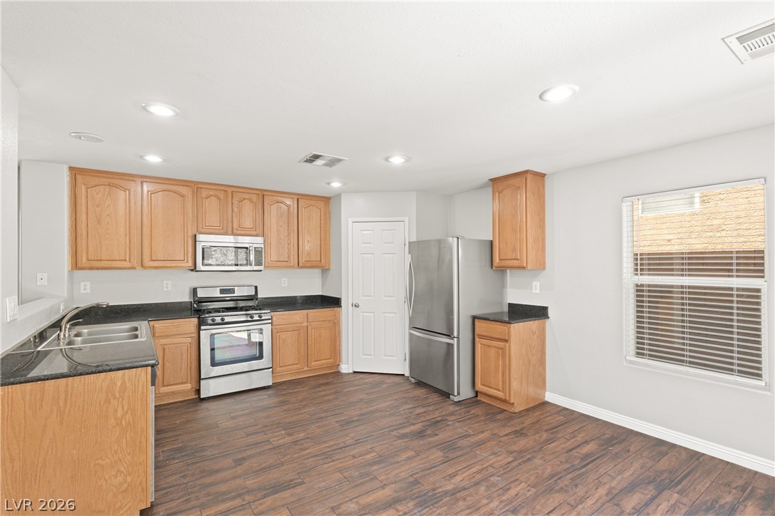 82 Wood Cliff Avenue Property Photo 10