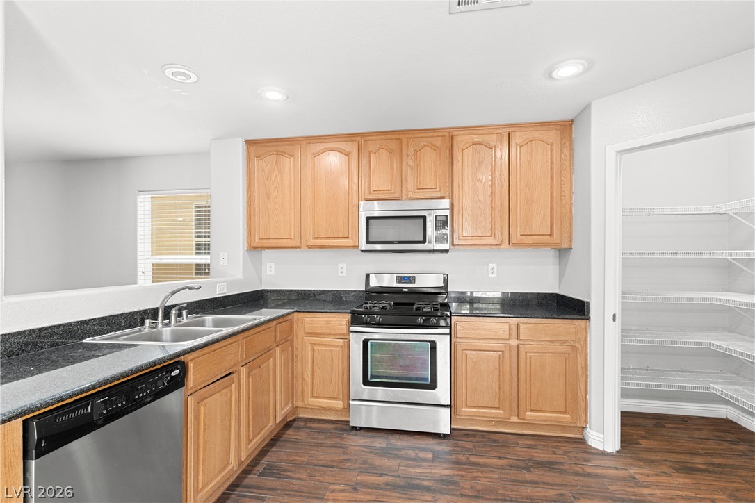 82 Wood Cliff Avenue Property Photo 11