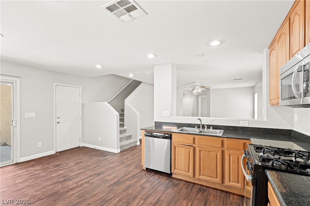 82 Wood Cliff Avenue Property Photo 12