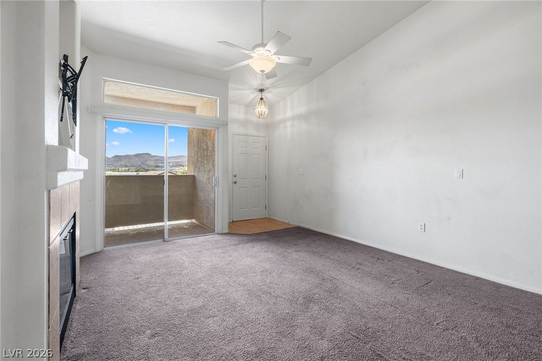 2305 West Horizon Ridge Parkway 2524 Property Photo 15