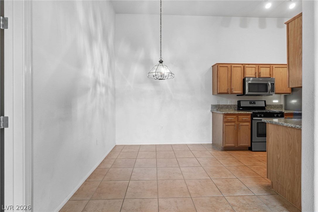 2305 West Horizon Ridge Parkway 2524 Property Photo 17