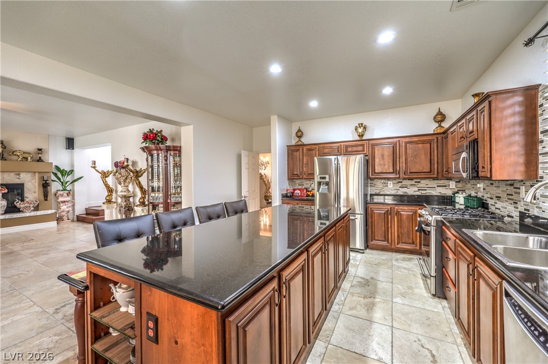 949 Via Stellato Street Property Photo 8