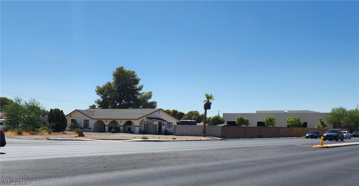 6067 West Oquendo Road Property Photo 3