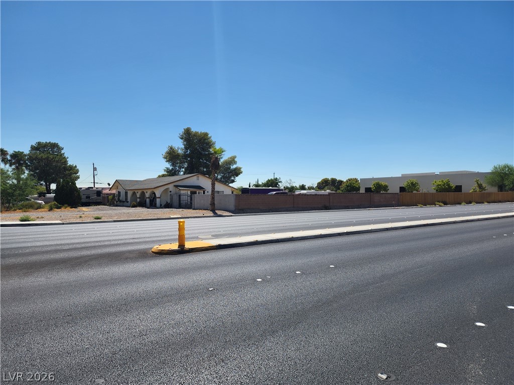 6067 West Oquendo Road Property Photo 4