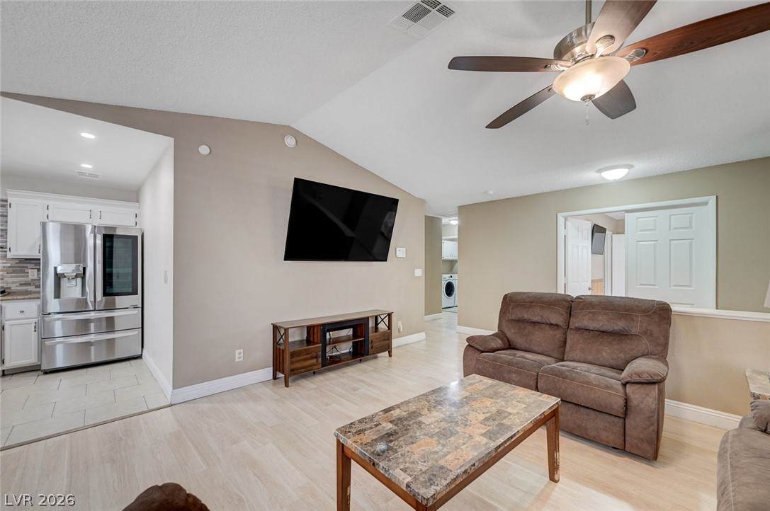 2368 Los Feliz Street Property Photo 12