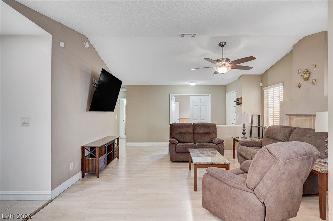 2368 Los Feliz Street Property Photo 15