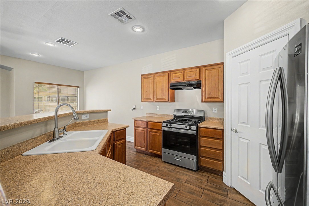 3205 Regal Swan Place 3 Property Photo 7