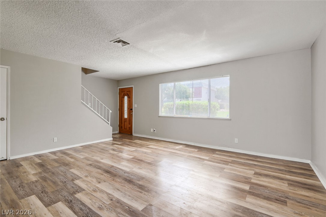 532 Greenbriar Townhouse Way Property Photo 9