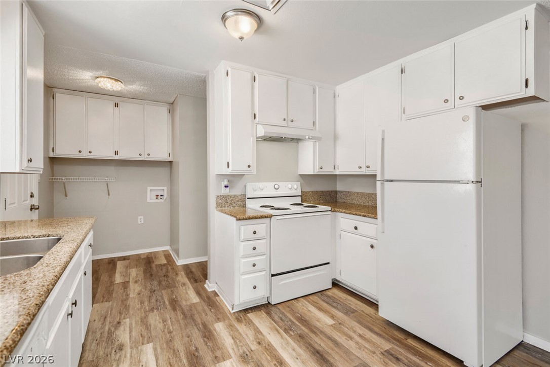 532 Greenbriar Townhouse Way Property Photo 11