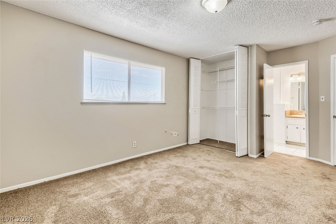 532 Greenbriar Townhouse Way Property Photo 16