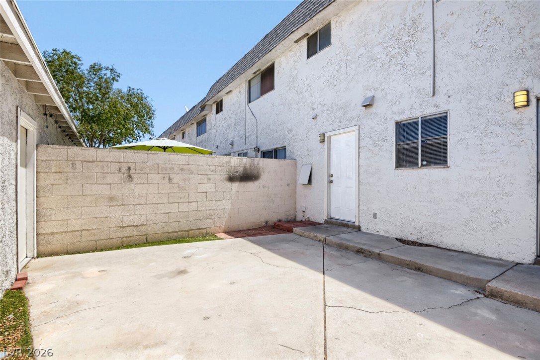 532 Greenbriar Townhouse Way Property Photo 28