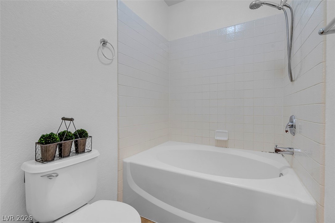 353 Amber Pine Street 203 Property Photo 32