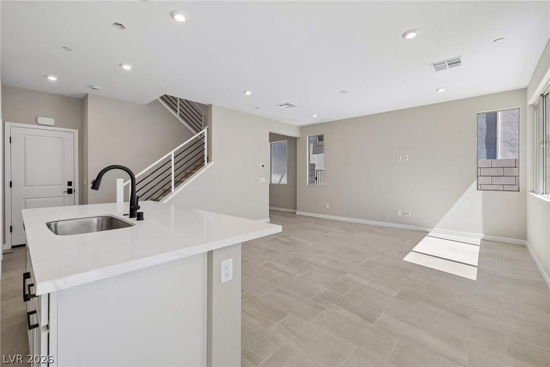 9227 Salas Street Property Photo 5