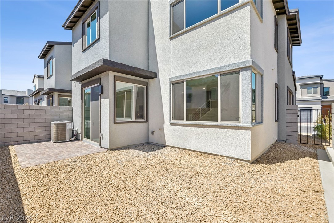 9227 Salas Street Property Photo 19