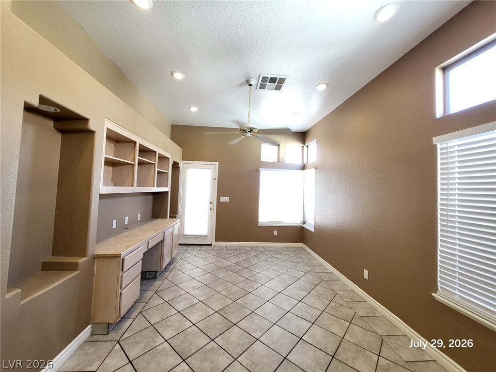 9436 Summer Rain Drive Property Photo 3