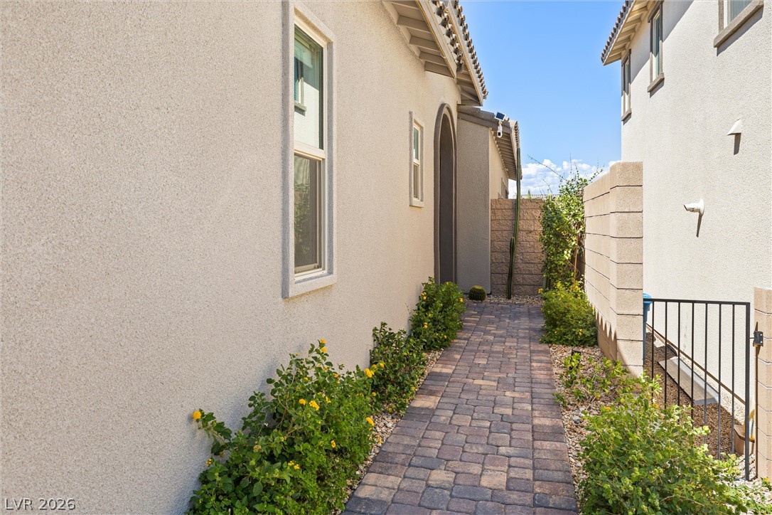 9868 Heather Moore Avenue Property Photo 3