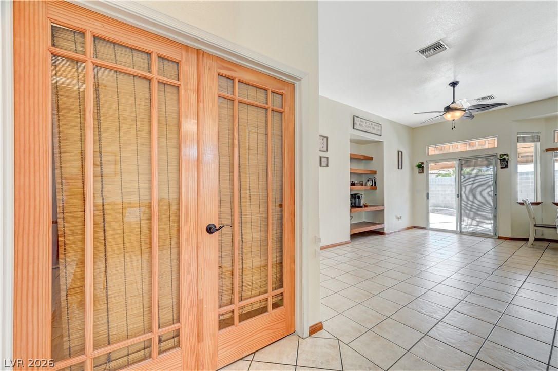 5225 Clinging Vine Street Property Photo 12