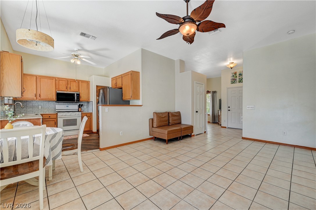 5225 Clinging Vine Street Property Photo 17