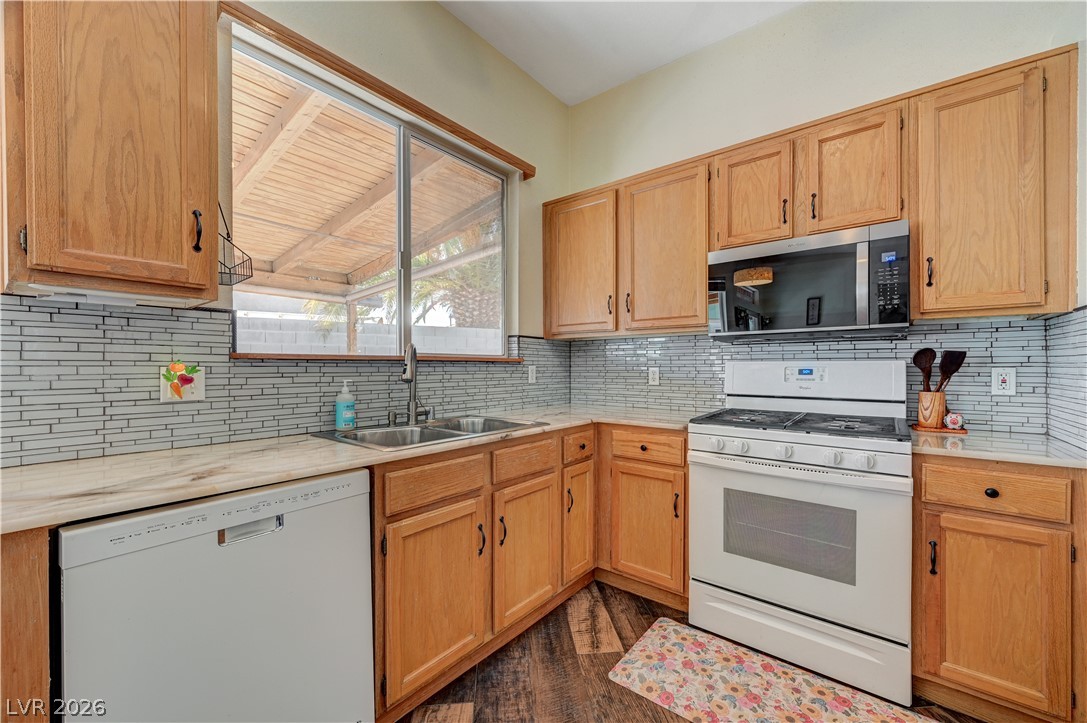 5225 Clinging Vine Street Property Photo 21