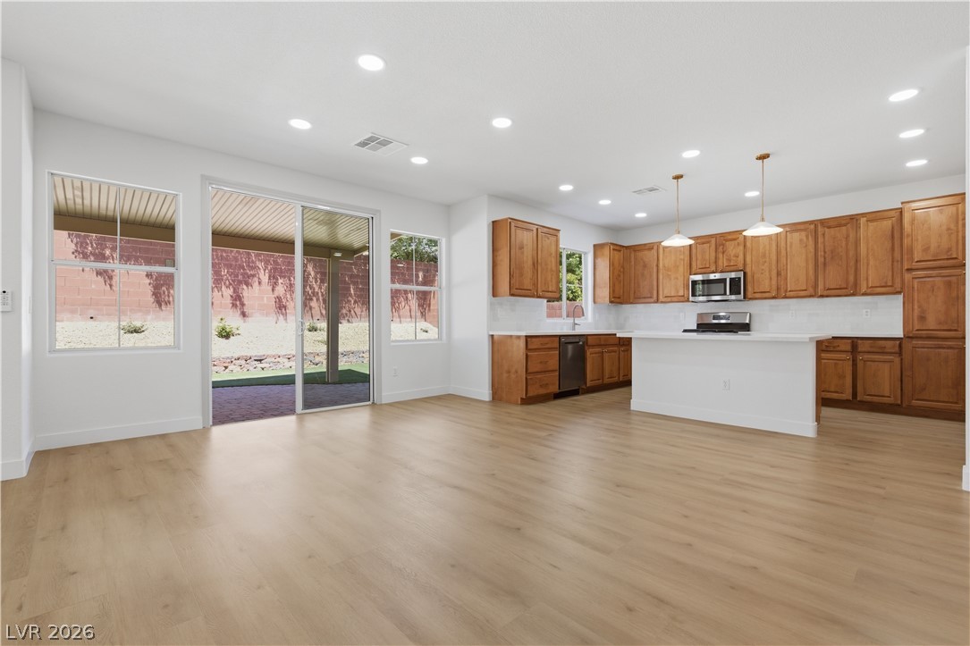 5311 Thistle Wind Drive Property Photo 8