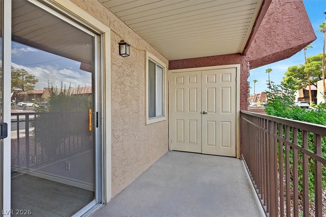 5081 River Glen Drive 97 Property Photo 10