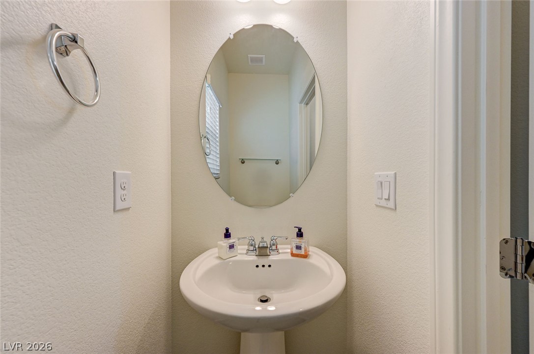 5480 Enchanted Rose Street Property Photo 15