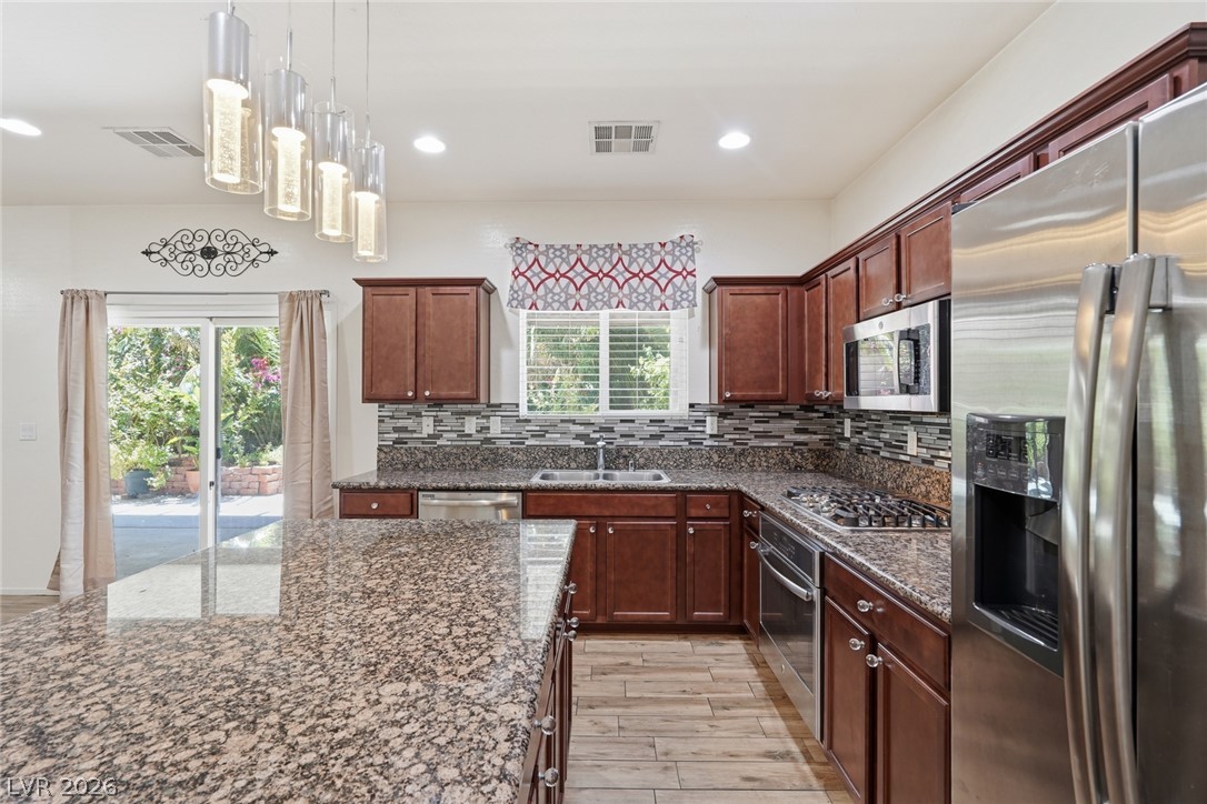 6765 Bristle Falls Street Property Photo 14