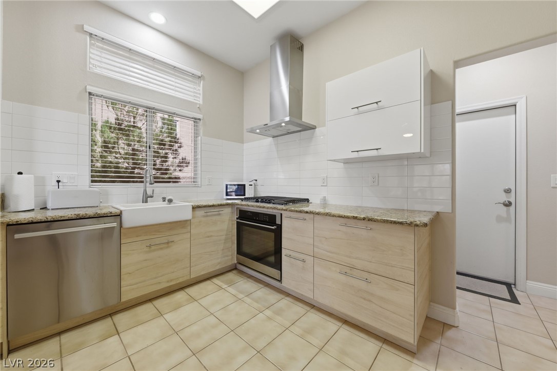 10417 Long Leaf Place Property Photo 12