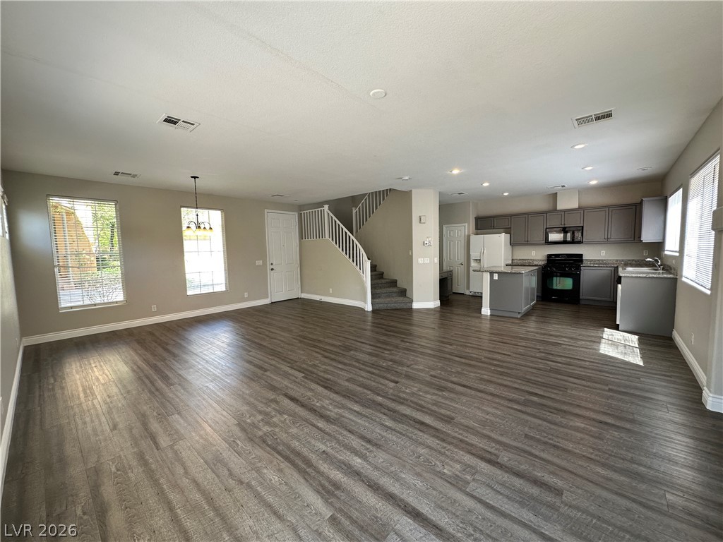 3589 Pinnate Drive Property Photo 5