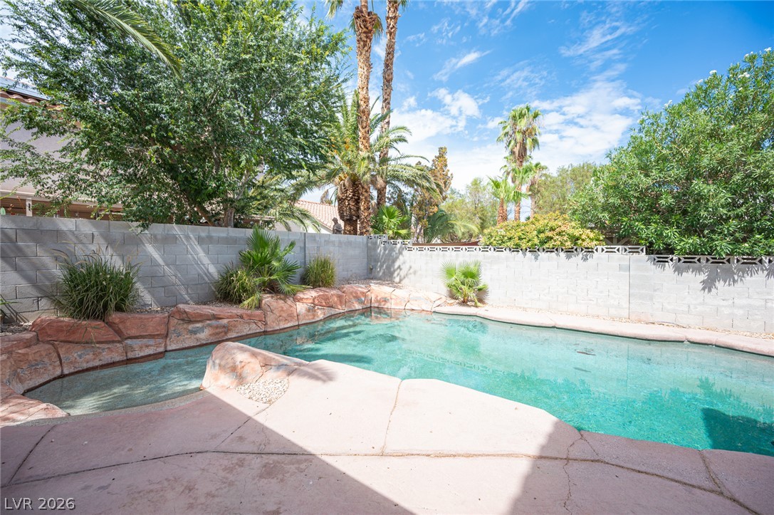 1416 Grey Hunter Drive Property Photo 3