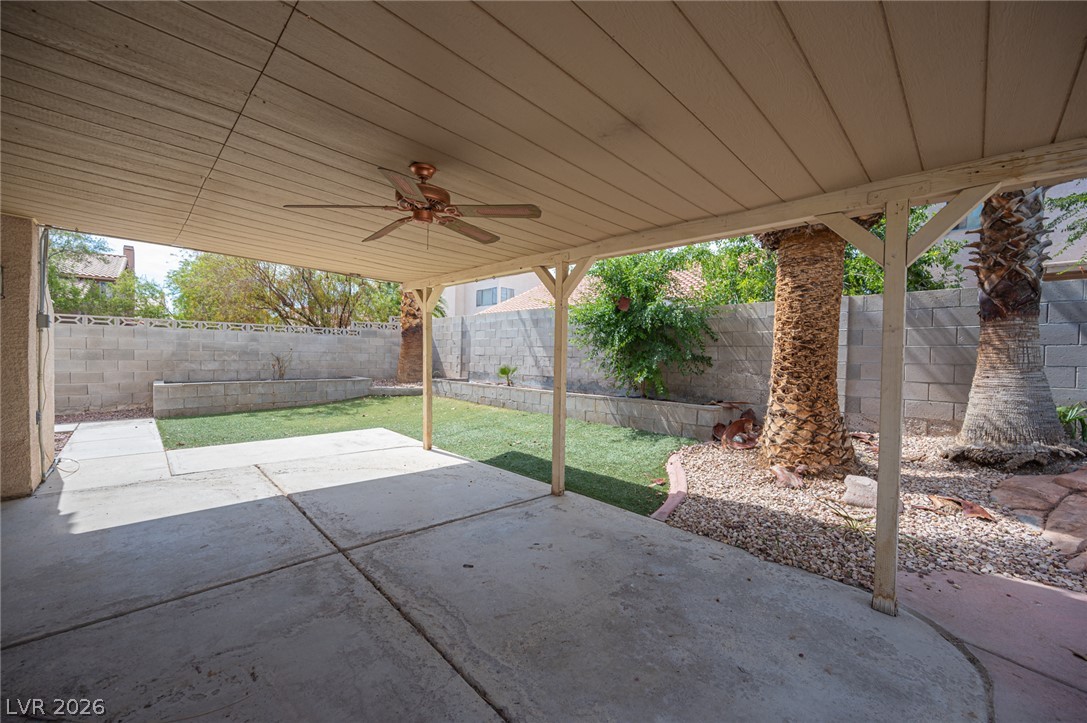 1416 Grey Hunter Drive Property Photo 9