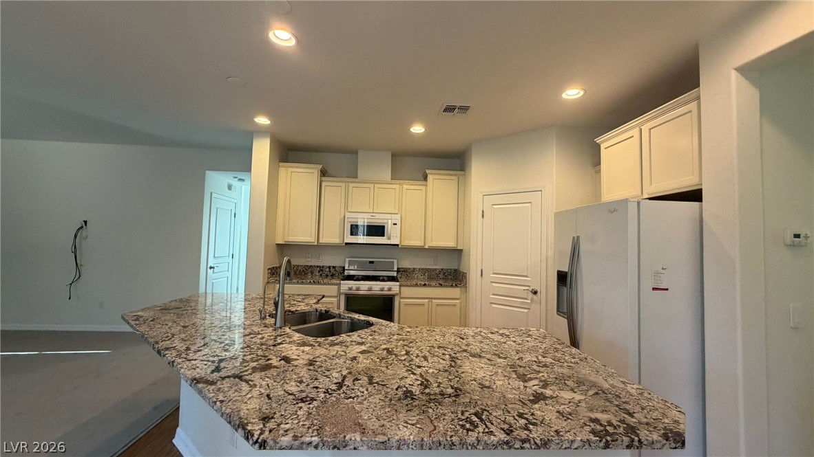 7667 Dewy Falls Avenue Property Photo 10
