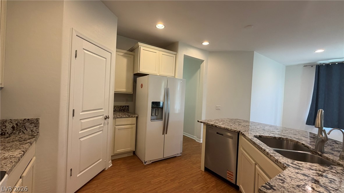 7667 Dewy Falls Avenue Property Photo 13