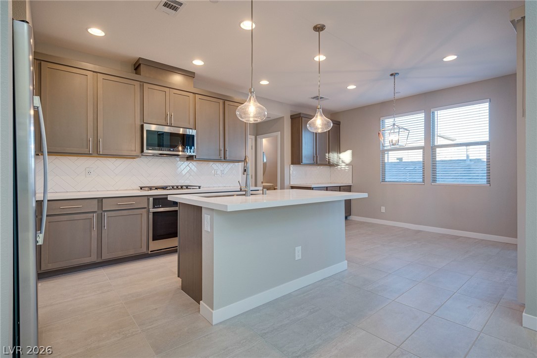 668 Pyrite Will Street Property Photo 2