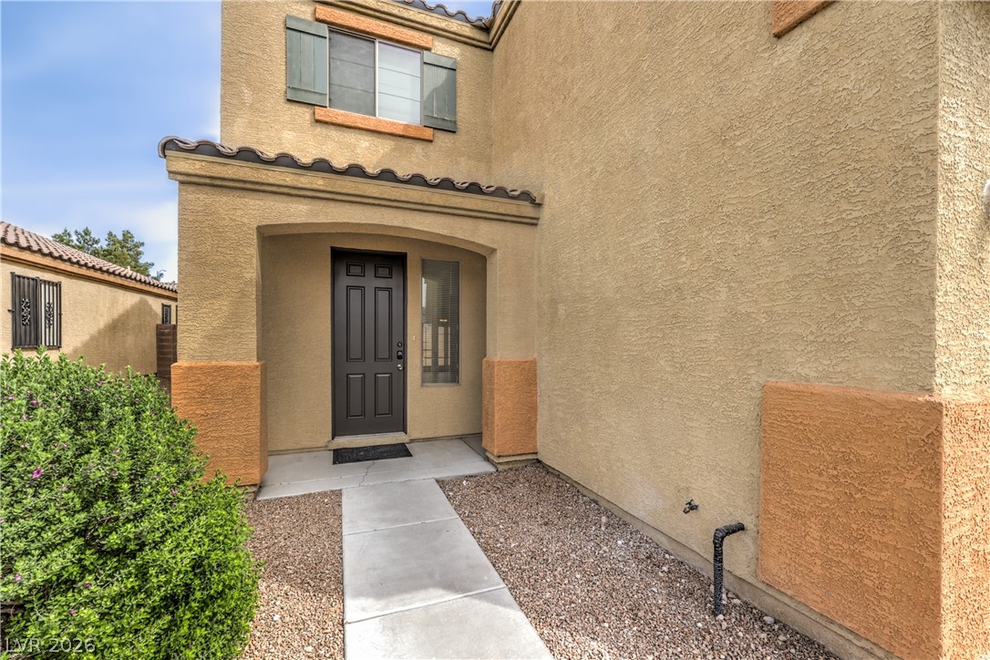920 Gary Carmena Avenue Property Photo 2