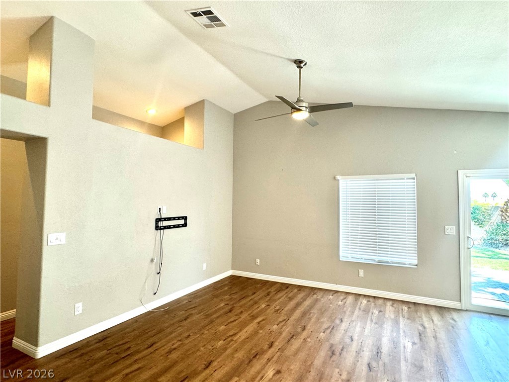 10224 Desert Wind Drive Property Photo 7