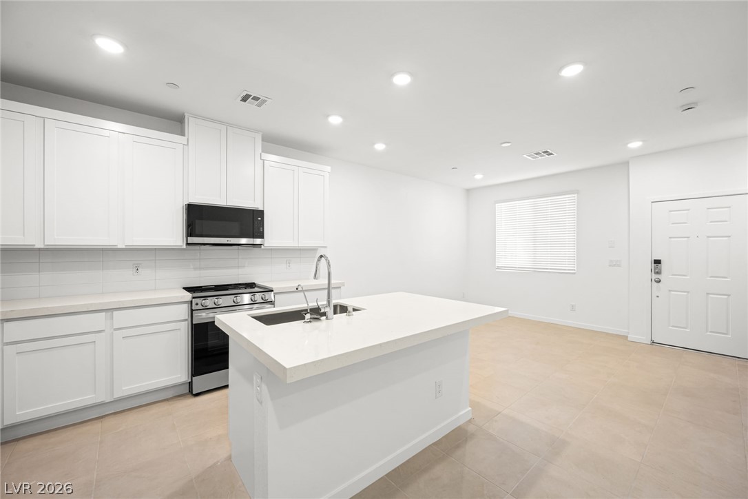 830 Atleigh Avenue Property Photo 6