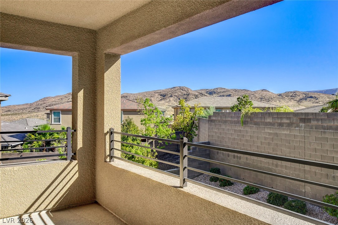 909 Cherry Glen Place Property Photo 47