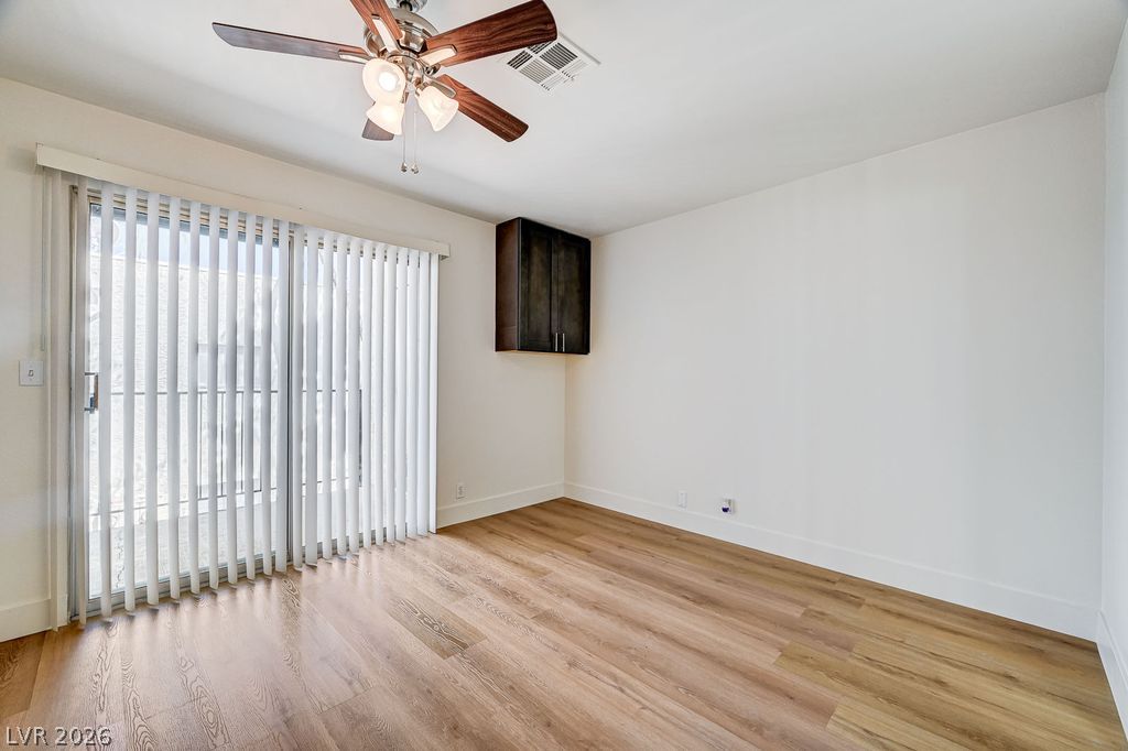 4451 Rich Drive C Property Photo 14