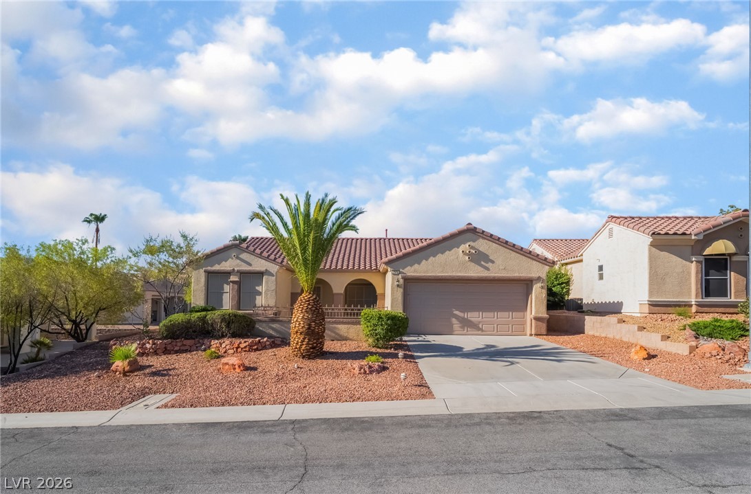 2571 Thatcher Avenue Property Photo 1