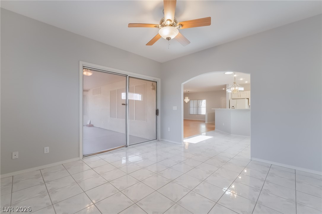 2571 Thatcher Avenue Property Photo 19