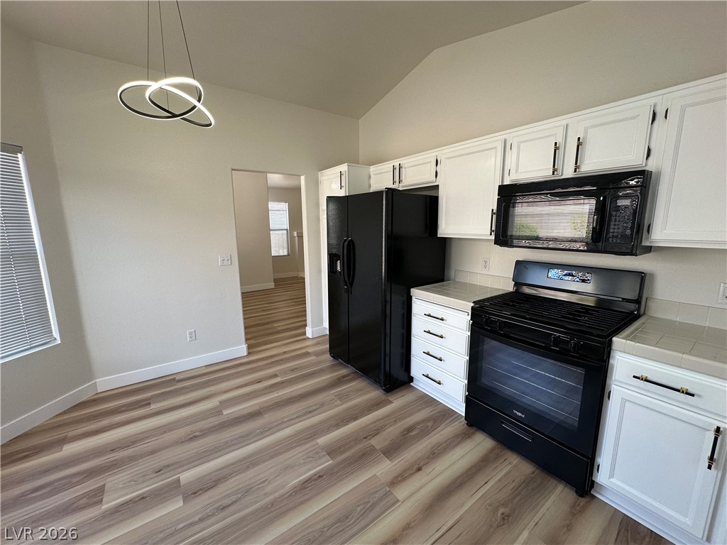 1833 Cedar Bluffs Way Property Photo 6