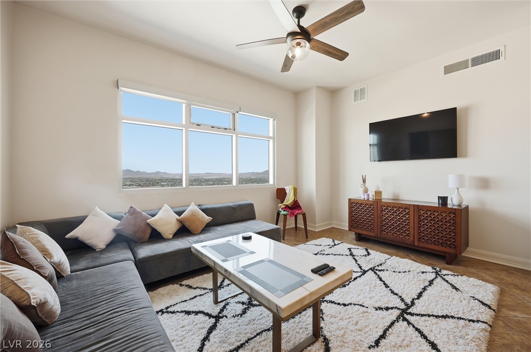 150 Las Vegas Boulevard 2004 Property Photo 13