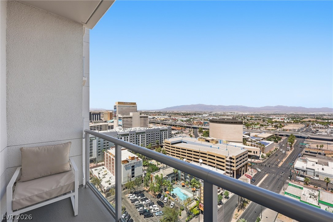 150 Las Vegas Boulevard 2004 Property Photo 24