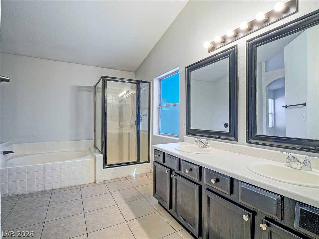527 Shallow Mist Court Property Photo 8