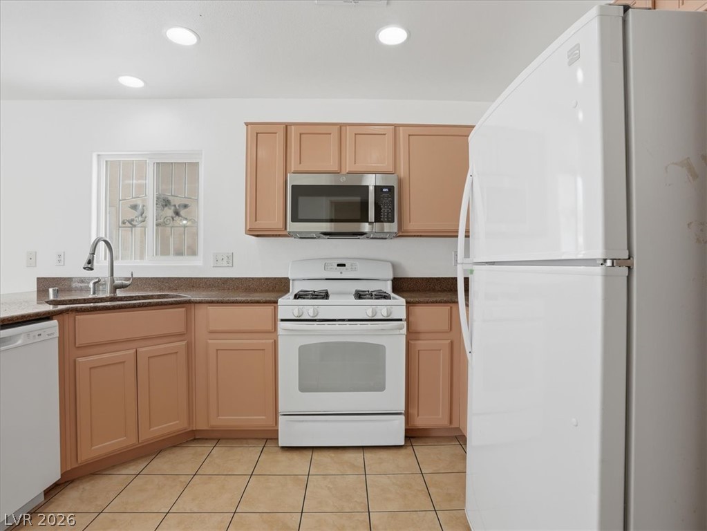 1620 Legato Falls Street Property Photo 18