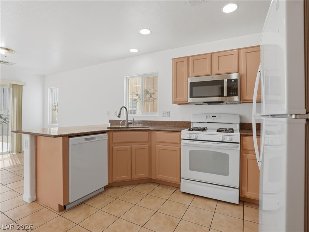 1620 Legato Falls Street Property Photo 19