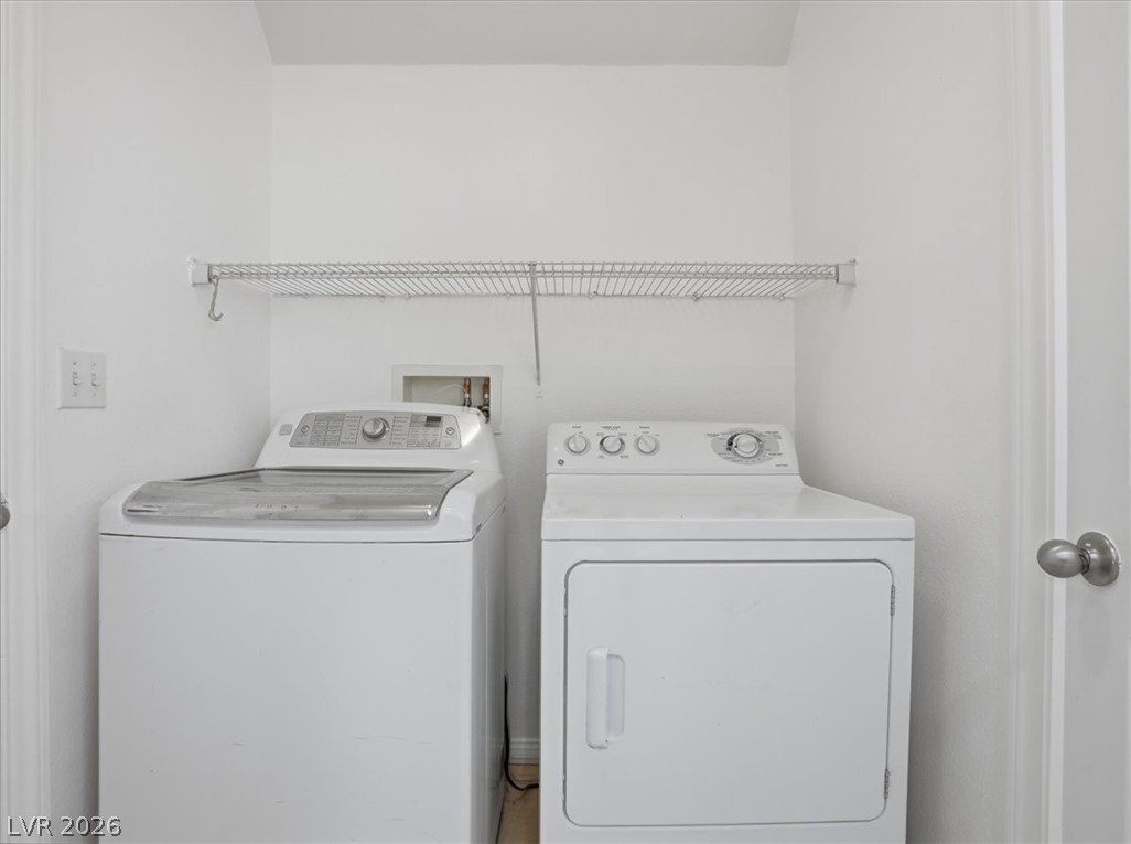 1620 Legato Falls Street Property Photo 21