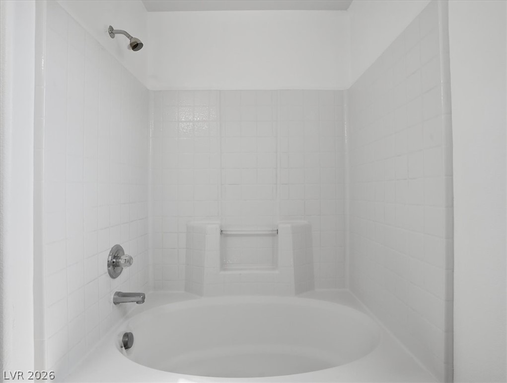 1620 Legato Falls Street Property Photo 36