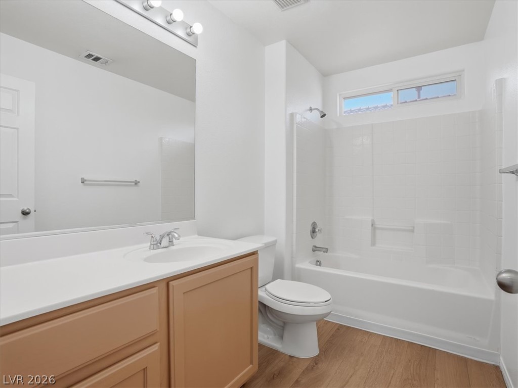 1620 Legato Falls Street Property Photo 43